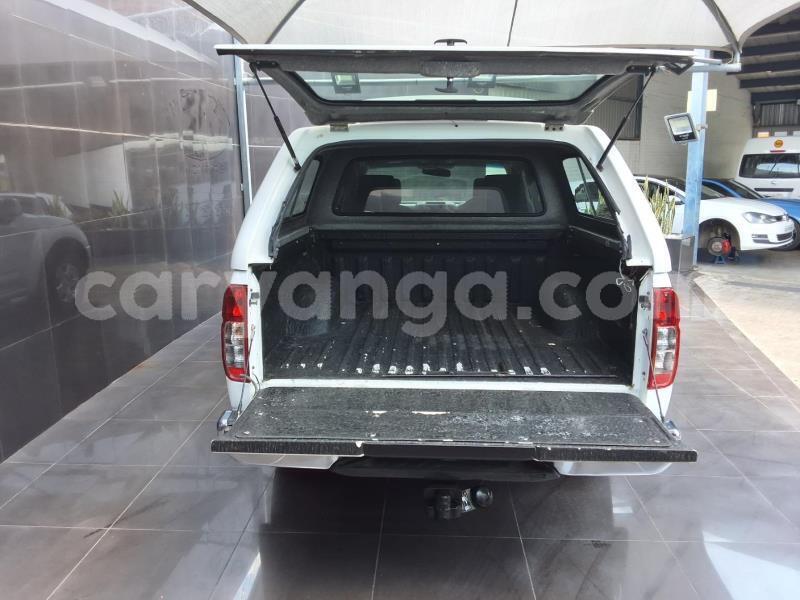 Big with watermark nissan navara malawi lilongwe 16600