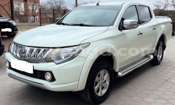 Buy Used Mitsubishi L200 White Car in Lilongwe in Malawi Buy Used Mitsubishi L200 White Car in Lilongwe in Malawi