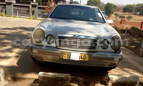 Buy Used Mercedes‒Benz 200 Silver Car in Limbe in Malawi