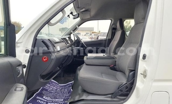Buy Used Toyota Hiace White Car in Lilongwe in Malawi Buy Used Toyota Hiace White Car in Lilongwe in Malawi