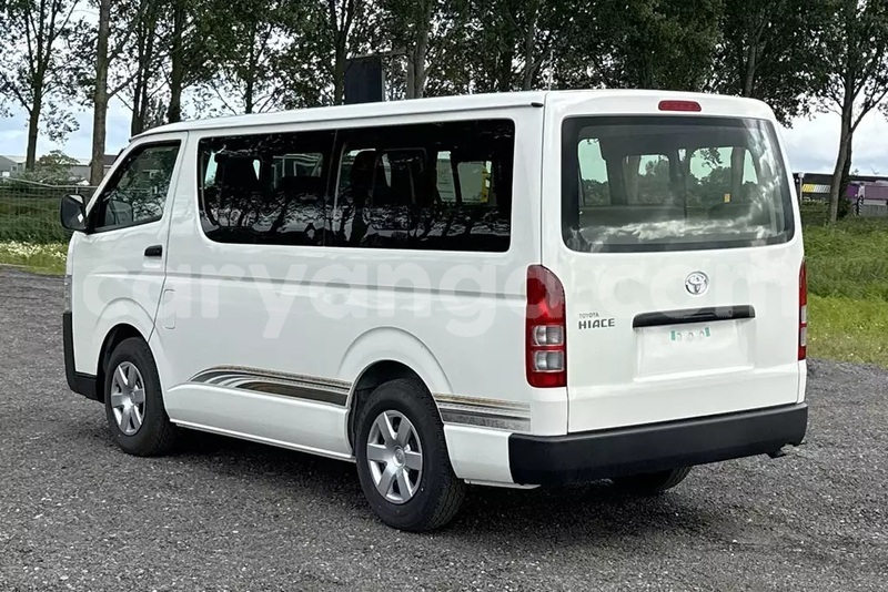 Big with watermark toyota hiace dowa dowa 16618