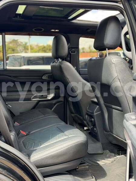 Big with watermark ford everest malawi lilongwe 16631