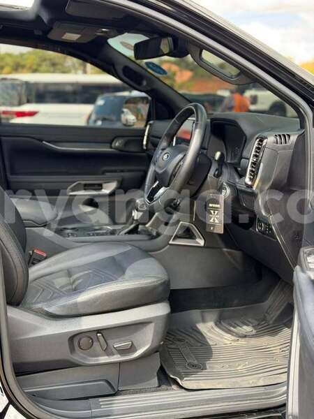 Big with watermark ford everest malawi lilongwe 16631
