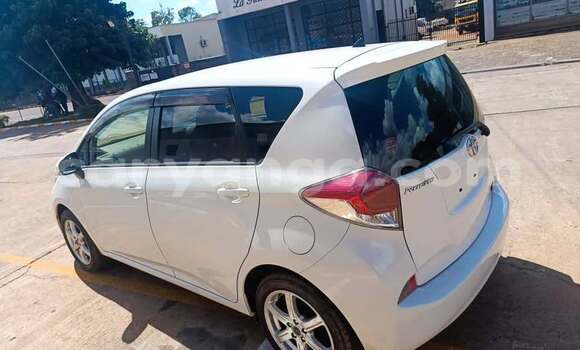 Buy Used Toyota Ractis White Car in Lilongwe in Malawi Buy Used Toyota Ractis White Car in Lilongwe in Malawi