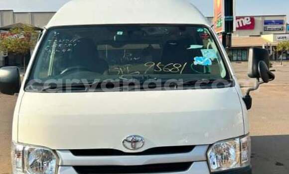 Buy Used Toyota Hiace White Car in Blantyre in Malawi