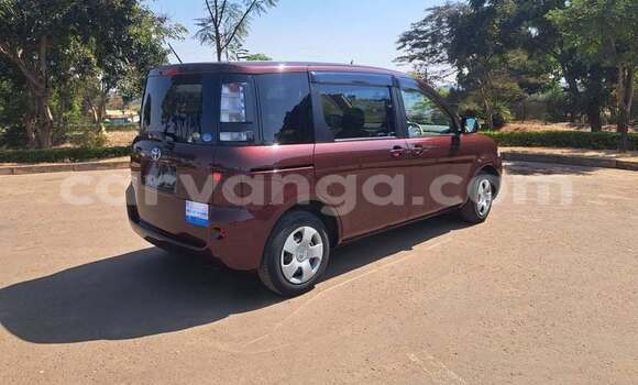 Buy Used Toyota Sienta Red Car in Blantyre in Malawi Buy Used Toyota Sienta Red Car in Blantyre in Malawi