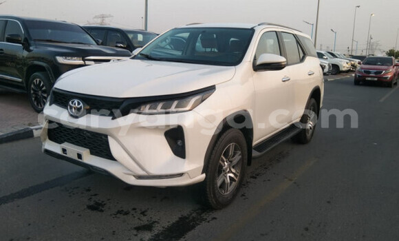 Buy Used Toyota Fortuner White Car in Balaka in Balaka