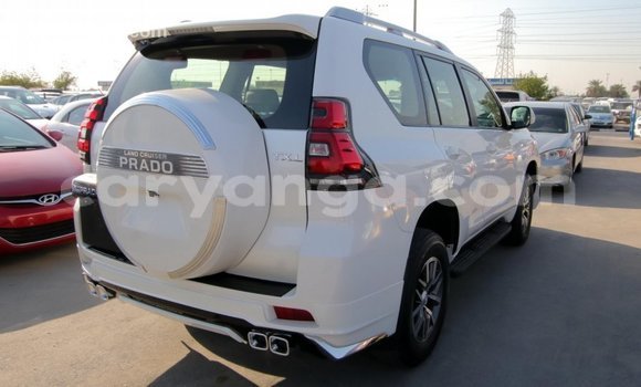 Nunua Imported Toyota Prado White Gari ndani ya Import - Dubai nchini Malawi Nunua Imported Toyota Prado White Gari ndani ya Import - Dubai nchini Malawi