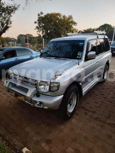 Big with watermark mitsubishi pajero malawi blantyre 16702