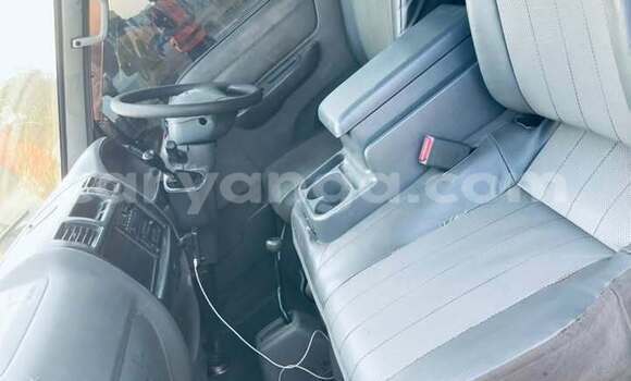 Buy Used Toyota Vanguard White Car in Lilongwe in Malawi Buy Used Toyota Vanguard White Car in Lilongwe in Malawi