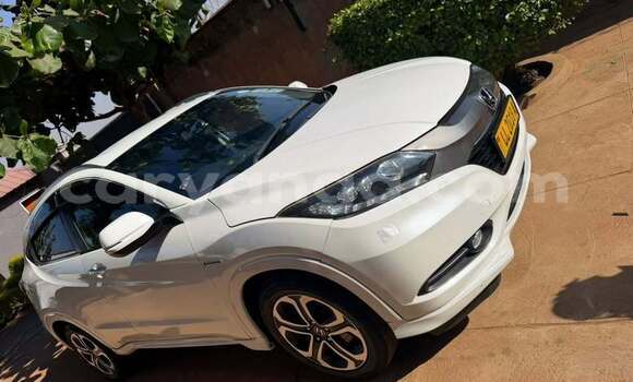 Buy Used Honda Vezel White Car in Blantyre in Malawi Buy Used Honda Vezel White Car in Blantyre in Malawi