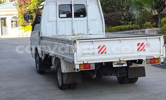 Buy Used Toyota Aristo White Car in Blantyre in Malawi