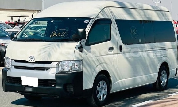 Buy Used Toyota Hiace White Car in Lilongwe in Malawi
