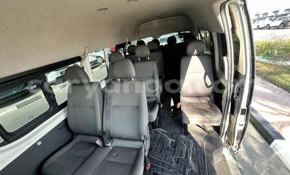 Buy Used Toyota Hiace White Car in Lilongwe in Malawi Buy Used Toyota Hiace White Car in Lilongwe in Malawi