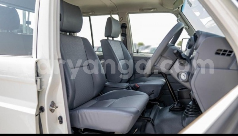 Big with watermark toyota land cruiser malawi lilongwe 16761