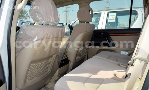 Buy Import Toyota Land Cruiser White Car in Import - Dubai in Malawi Buy Import Toyota Land Cruiser White Car in Import - Dubai in Malawi