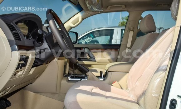 Buy Import Toyota Land Cruiser White Car in Import - Dubai in Malawi Buy Import Toyota Land Cruiser White Car in Import - Dubai in Malawi