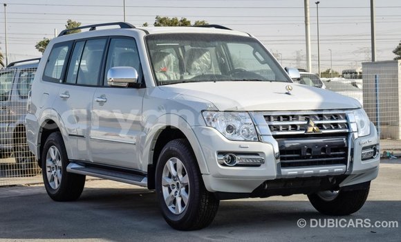 Buy Import Mitsubishi Pajero White Car in Import - Dubai in Malawi Buy Import Mitsubishi Pajero White Car in Import - Dubai in Malawi