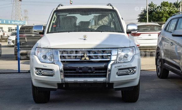 Buy Import Mitsubishi Pajero White Car in Import - Dubai in Malawi Buy Import Mitsubishi Pajero White Car in Import - Dubai in Malawi