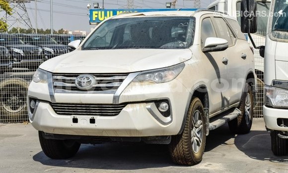 Buy Import Toyota Fortuner White Car in Import - Dubai in Malawi Buy Import Toyota Fortuner White Car in Import - Dubai in Malawi