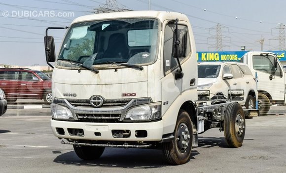 Buy Import Hino Dutro White Truck in Import - Dubai in Malawi Buy Import Hino Dutro White Truck in Import - Dubai in Malawi