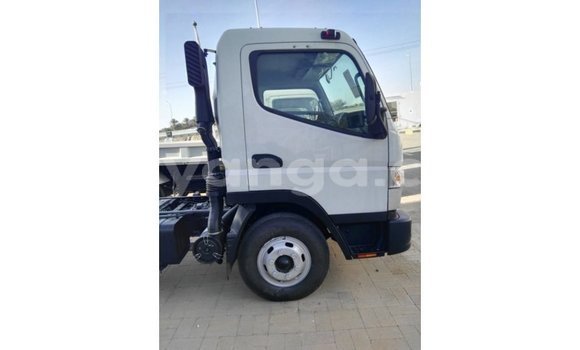 Buy Import Mitsubishi Canter White Car in Import - Dubai in Malawi Buy Import Mitsubishi Canter White Car in Import - Dubai in Malawi