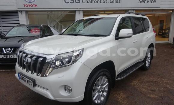 Nunua Ilio tumika Toyota RAV4 White Gari ndani ya Lilongwe nchini Malawi Nunua Ilio tumika Toyota RAV4 White Gari ndani ya Lilongwe nchini Malawi