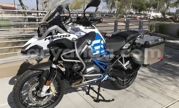 Buy Used BMW R1200GS Adventure Green Bike in Lilongwe in Malawi