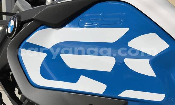 Nunua Ilio tumika BMW R1200GS Adventure Green Bike ndani ya Lilongwe nchini Malawi Nunua Ilio tumika BMW R1200GS Adventure Green Bike ndani ya Lilongwe nchini Malawi