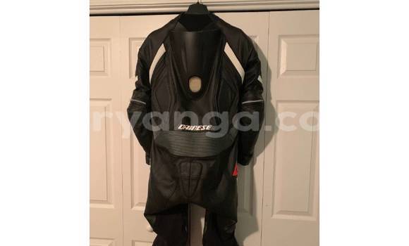 Nunua Ilio tumika Yamaha R1 Blue Bike ndani ya Lilongwe nchini Malawi Nunua Ilio tumika Yamaha R1 Blue Bike ndani ya Lilongwe nchini Malawi