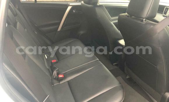 Nunua Ilio tumika Toyota RAV4 White Gari ndani ya Lilongwe nchini Malawi Nunua Ilio tumika Toyota RAV4 White Gari ndani ya Lilongwe nchini Malawi