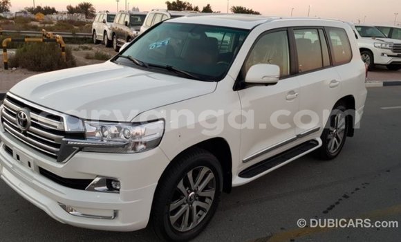 Buy Import Toyota Land Cruiser White Car in Import - Dubai in Malawi Buy Import Toyota Land Cruiser White Car in Import - Dubai in Malawi