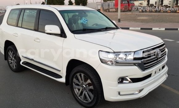Buy Import Toyota Land Cruiser White Car in Import - Dubai in Malawi Buy Import Toyota Land Cruiser White Car in Import - Dubai in Malawi
