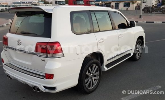 Buy Import Toyota Land Cruiser White Car in Import - Dubai in Malawi Buy Import Toyota Land Cruiser White Car in Import - Dubai in Malawi
