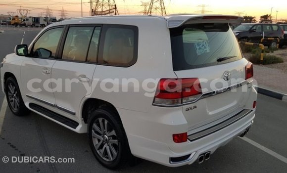 Buy Import Toyota Land Cruiser White Car in Import - Dubai in Malawi Buy Import Toyota Land Cruiser White Car in Import - Dubai in Malawi