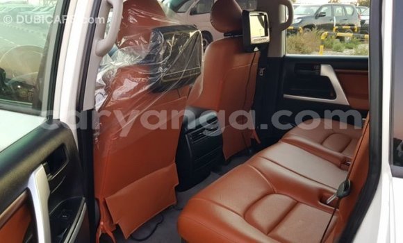 Buy Import Toyota Land Cruiser White Car in Import - Dubai in Malawi Buy Import Toyota Land Cruiser White Car in Import - Dubai in Malawi