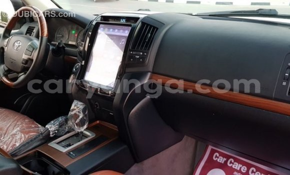 Buy Import Toyota Land Cruiser White Car in Import - Dubai in Malawi Buy Import Toyota Land Cruiser White Car in Import - Dubai in Malawi