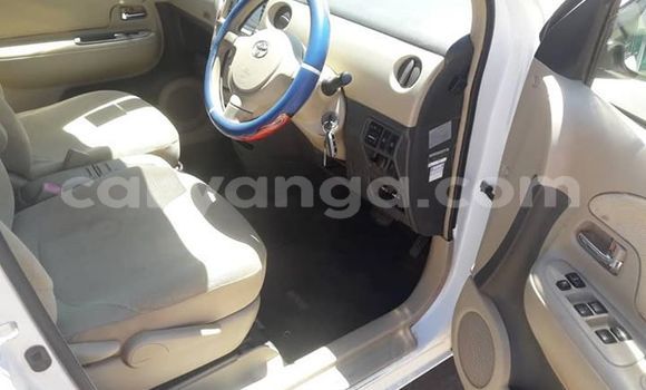 Buy Used Toyota Sienta White Car in Kasungu in Malawi Buy Used Toyota Sienta White Car in Kasungu in Malawi