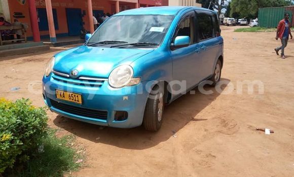 Buy Used Toyota Sienta Blue Car in Kasungu in Malawi Buy Used Toyota Sienta Blue Car in Kasungu in Malawi
