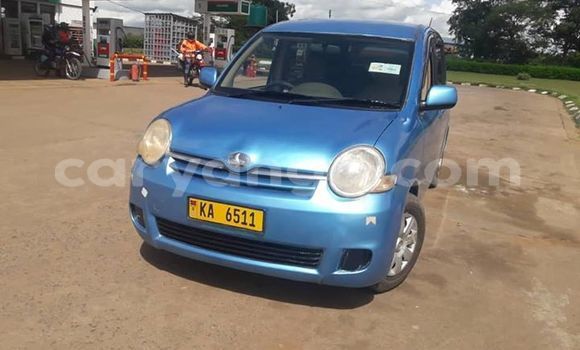 Buy Used Toyota Sienta Blue Car in Kasungu in Malawi Buy Used Toyota Sienta Blue Car in Kasungu in Malawi
