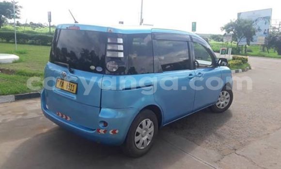 Buy Used Toyota Sienta Blue Car in Kasungu in Malawi Buy Used Toyota Sienta Blue Car in Kasungu in Malawi