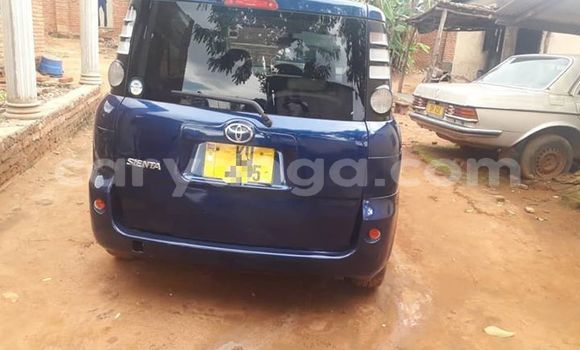 Buy Used Toyota Sienta Blue Car in Kasungu in Malawi Buy Used Toyota Sienta Blue Car in Kasungu in Malawi