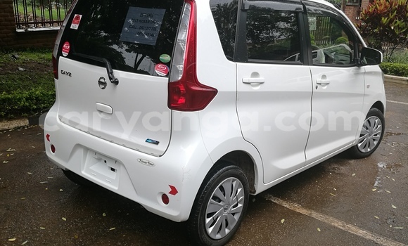 Nunua Ilio tumika Nissan Teana White Gari ndani ya Lilongwe nchini Malawi Nunua Ilio tumika Nissan Teana White Gari ndani ya Lilongwe nchini Malawi