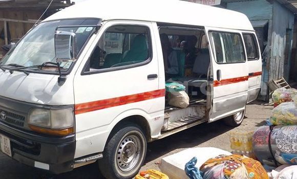 Buy Used Toyota Hiace White Car in Blantyre in Malawi Buy Used Toyota Hiace White Car in Blantyre in Malawi