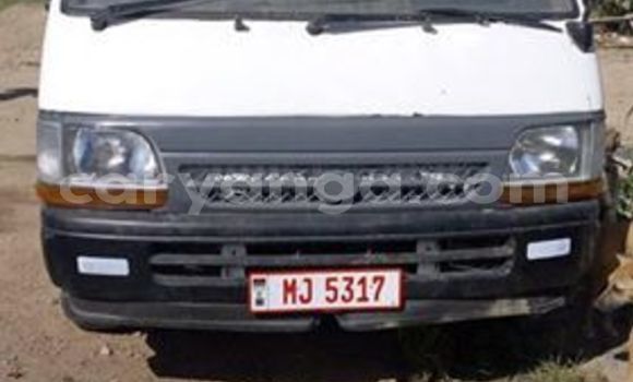 Buy Used Toyota Hiace White Car in Blantyre in Malawi Buy Used Toyota Hiace White Car in Blantyre in Malawi