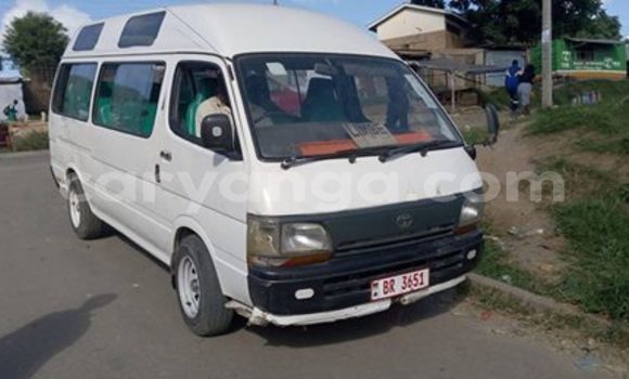 Buy Used Toyota Hiace White Car in Blantyre in Malawi Buy Used Toyota Hiace White Car in Blantyre in Malawi