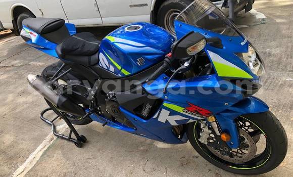 Nunua Ilio tumika Suzuki GSX–R Beige Bike ndani ya Blantyre nchini Malawi Nunua Ilio tumika Suzuki GSX–R Beige Bike ndani ya Blantyre nchini Malawi