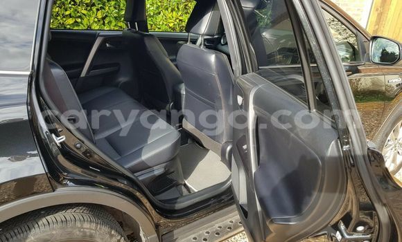 Nunua Ilio tumika Toyota RAV4 Beige Gari ndani ya Lilongwe nchini Malawi Nunua Ilio tumika Toyota RAV4 Beige Gari ndani ya Lilongwe nchini Malawi
