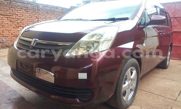 Buy Used Toyota Isis Red Car in Lilongwe in Malawi