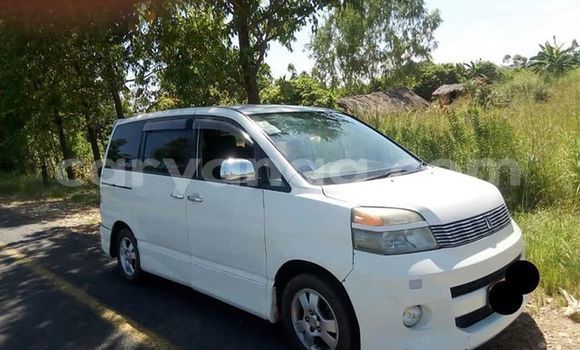 Buy Used Toyota Voxy White Car in Lilongwe in Malawi Buy Used Toyota Voxy White Car in Lilongwe in Malawi